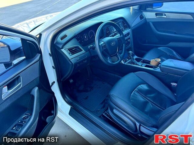 Хендай Соната 2015 у Одесі на Automoto.ua Білий Хендай Соната, об'ємом двигуна 2 л та пробігом 0 тис. км за 8500 $, фото 5 на Automoto.ua