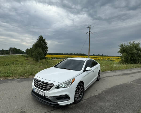 Білий Хендай Соната, об'ємом двигуна 2.36 л та пробігом 239 тис. км за 10600 $, фото 1 на Automoto.ua