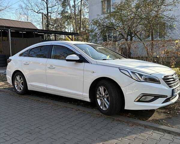 Білий Хендай Соната, об'ємом двигуна 2 л та пробігом 187 тис. км за 10200 $, фото 1 на Automoto.ua