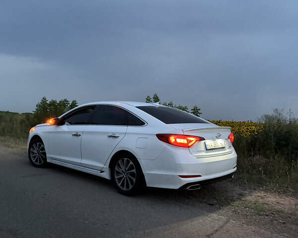 Білий Хендай Соната, об'ємом двигуна 2.36 л та пробігом 239 тис. км за 10600 $, фото 3 на Automoto.ua