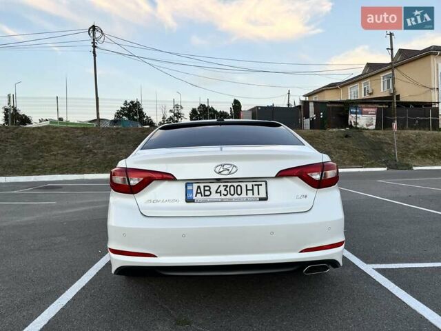Білий Хендай Соната, об'ємом двигуна 2 л та пробігом 218 тис. км за 13999 $, фото 6 на Automoto.ua