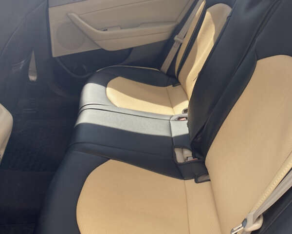 Белый Хендай Соната, объемом двигателя 2.36 л и пробегом 170 тыс. км за 10000 $, фото 8 на Automoto.ua