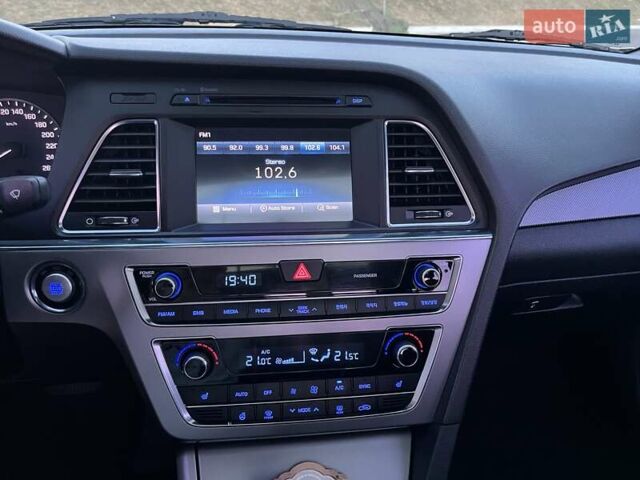 Білий Хендай Соната, об'ємом двигуна 2 л та пробігом 218 тис. км за 13999 $, фото 19 на Automoto.ua