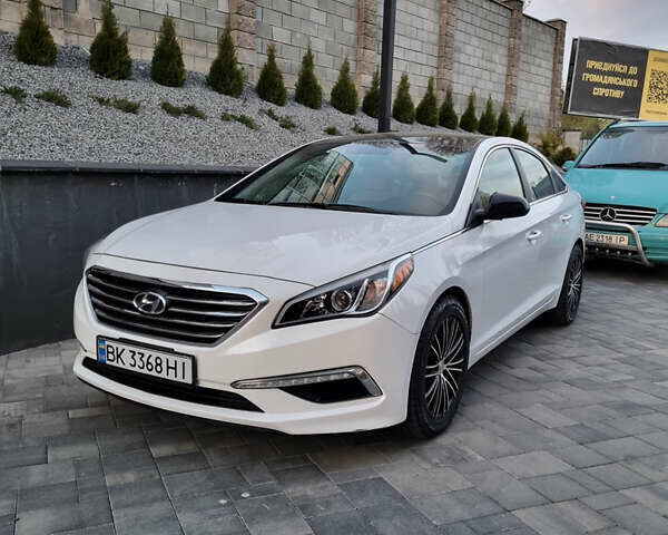 Хендай Соната 2015 в Ровно на Automoto.ua Белый Хендай Соната, объемом двигателя 2.4 л и пробегом 160 тыс. км за 11000 $, фото 3 на Automoto.ua
