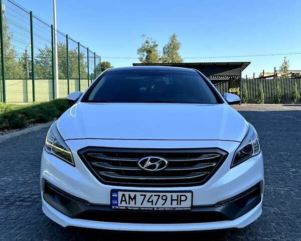 Белый Хендай Соната, объемом двигателя 2.4 л и пробегом 160 тыс. км за 11000 $, фото 1 на Automoto.ua