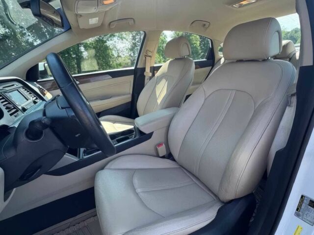 Хендай Соната 2015 в Львове на Automoto.ua Белый Хендай Соната, объемом двигателя 2.4 л и пробегом 75 тыс. км за 1800 $, фото 5 на Automoto.ua