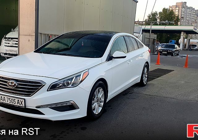 Білий Хендай Соната, об'ємом двигуна 2.4 л та пробігом 150 тис. км за 9000 $, фото 3 на Automoto.ua