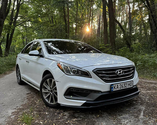 Білий Хендай Соната, об'ємом двигуна 2.36 л та пробігом 239 тис. км за 10600 $, фото 5 на Automoto.ua