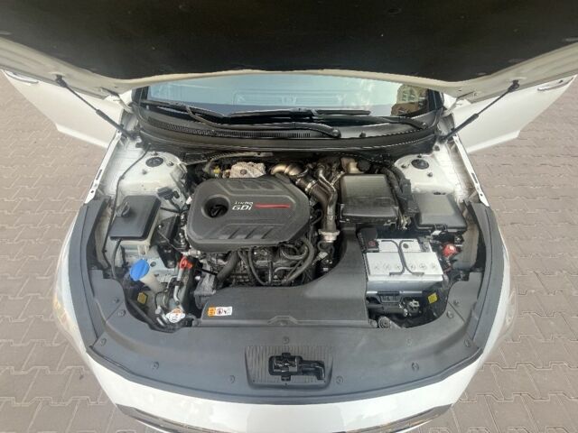 Белый Хендай Соната, объемом двигателя 2 л и пробегом 160 тыс. км за 15000 $, фото 4 на Automoto.ua