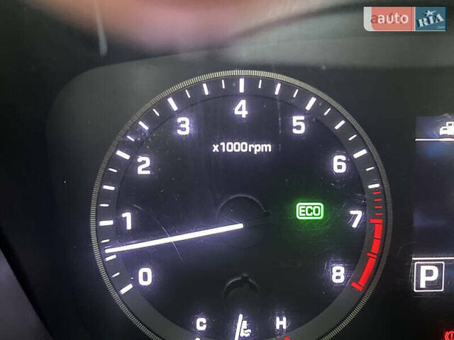 Хендай Соната 2015 в Киеве на Automoto.ua Белый Хендай Соната, объемом двигателя 2 л и пробегом 275 тыс. км за 15000 $, фото 15 на Automoto.ua