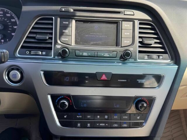 Хендай Соната 2015 в Львове на Automoto.ua Белый Хендай Соната, объемом двигателя 2.4 л и пробегом 75 тыс. км за 1800 $, фото 6 на Automoto.ua