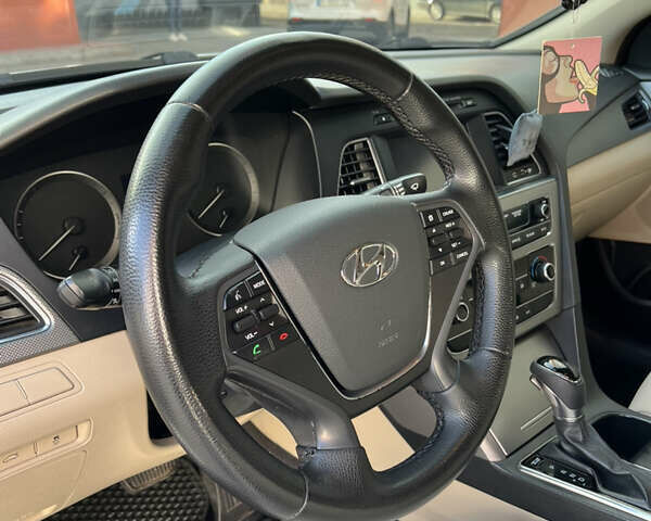 Белый Хендай Соната, объемом двигателя 2.36 л и пробегом 116 тыс. км за 12250 $, фото 12 на Automoto.ua