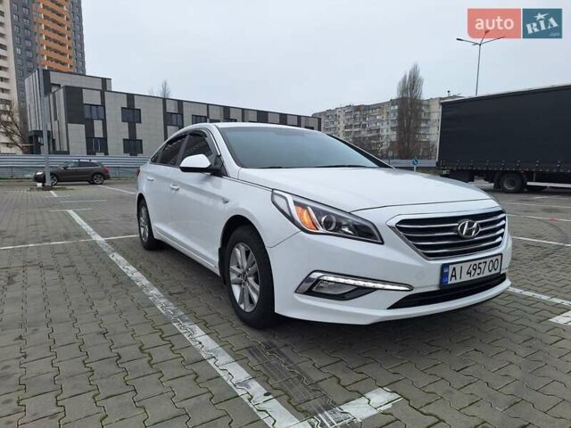Білий Хендай Соната, об'ємом двигуна 2 л та пробігом 312 тис. км за 10500 $, фото 3 на Automoto.ua