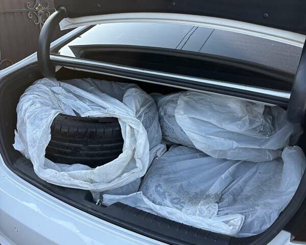 Білий Хендай Соната, об'ємом двигуна 2 л та пробігом 187 тис. км за 10200 $, фото 12 на Automoto.ua