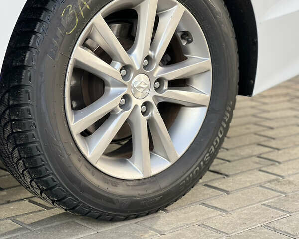 Белый Хендай Соната, объемом двигателя 2.36 л и пробегом 116 тыс. км за 12250 $, фото 10 на Automoto.ua