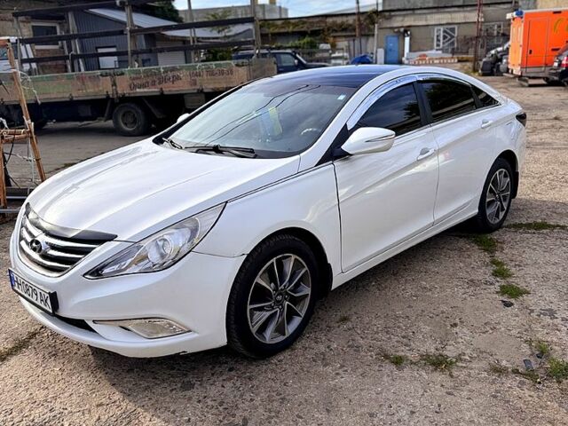 Хендай Соната 2015 в Одессе на Automoto.ua Белый Хендай Соната, объемом двигателя 2 л и пробегом 532 тыс. км за 7500 $, фото 6 на Automoto.ua