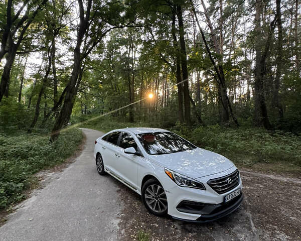 Білий Хендай Соната, об'ємом двигуна 2.36 л та пробігом 239 тис. км за 10600 $, фото 4 на Automoto.ua