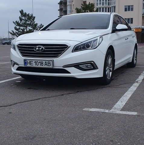 Білий Хендай Соната, об'ємом двигуна 2 л та пробігом 277 тис. км за 10000 $, фото 6 на Automoto.ua