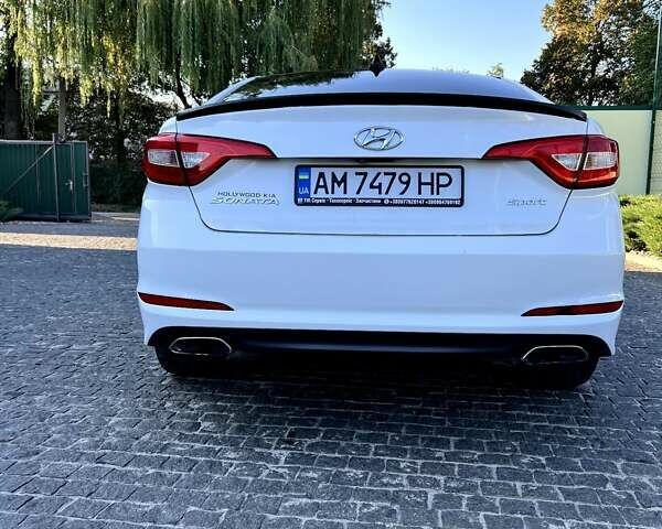 Белый Хендай Соната, объемом двигателя 2.4 л и пробегом 160 тыс. км за 11000 $, фото 8 на Automoto.ua