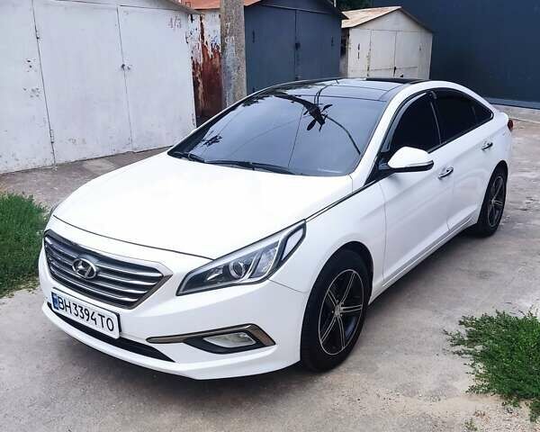 Белый Хендай Соната, объемом двигателя 2 л и пробегом 299 тыс. км за 11200 $, фото 9 на Automoto.ua