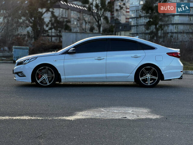 Білий Хендай Соната, об'ємом двигуна 2 л та пробігом 256 тис. км за 10999 $, фото 3 на Automoto.ua