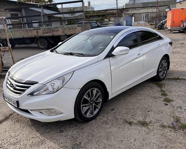 Белый Хендай Соната, объемом двигателя 2 л и пробегом 532 тыс. км за 7500 $, фото 6 на Automoto.ua