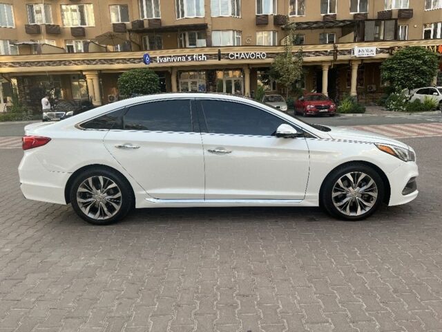 Белый Хендай Соната, объемом двигателя 2 л и пробегом 160 тыс. км за 15000 $, фото 2 на Automoto.ua