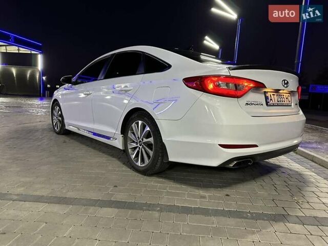 Белый Хендай Соната, объемом двигателя 2.4 л и пробегом 160 тыс. км за 11000 $, фото 4 на Automoto.ua