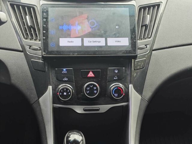 Хендай Соната 2016 в Киеве на Automoto.ua Белый Хендай Соната, объемом двигателя 2 л и пробегом 338 тыс. км за 7800 $, фото 21 на Automoto.ua