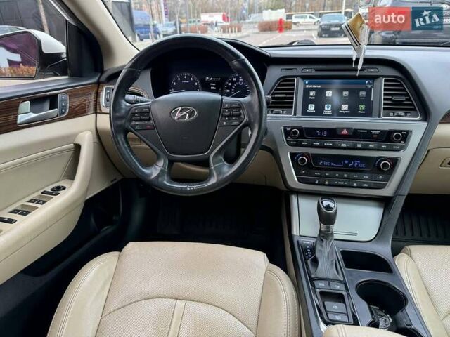 Белый Хендай Соната, объемом двигателя 2.36 л и пробегом 117 тыс. км за 12990 $, фото 21 на Automoto.ua