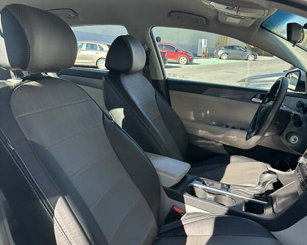 Хендай Соната 2016 в Львове на Automoto.ua Белый Хендай Соната, объемом двигателя 2.4 л и пробегом 123 тыс. км за 10999 $, фото 3 на Automoto.ua