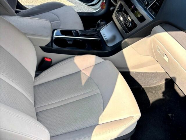 Хендай Соната 2016 в Черновцах на Automoto.ua Белый Хендай Соната, объемом двигателя 2.4 л и пробегом 189 тыс. км за 9500 $, фото 12 на Automoto.ua