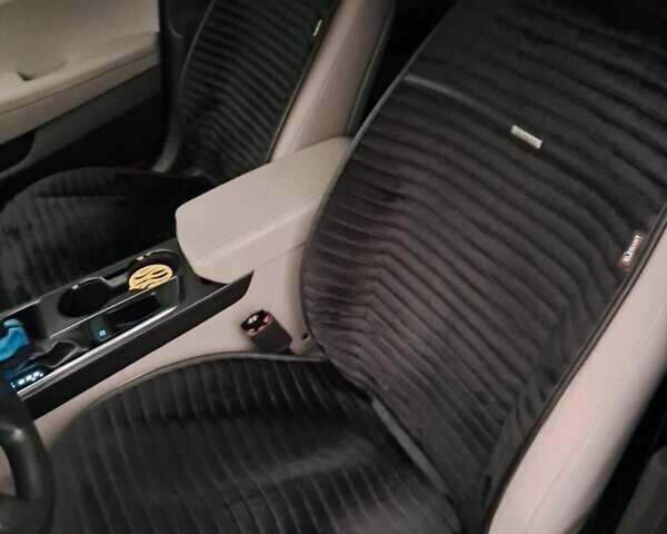 Белый Хендай Соната, объемом двигателя 2.4 л и пробегом 184 тыс. км за 10900 $, фото 15 на Automoto.ua