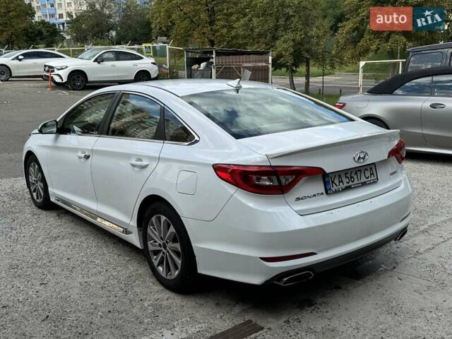 Белый Хендай Соната, объемом двигателя 2.36 л и пробегом 116 тыс. км за 11700 $, фото 3 на Automoto.ua