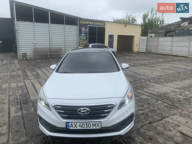Білий Хендай Соната, об'ємом двигуна 2.4 л та пробігом 140 тис. км за 10800 $, фото 13 на Automoto.ua