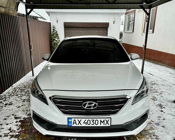 Білий Хендай Соната, об'ємом двигуна 2.4 л та пробігом 140 тис. км за 10800 $, фото 3 на Automoto.ua