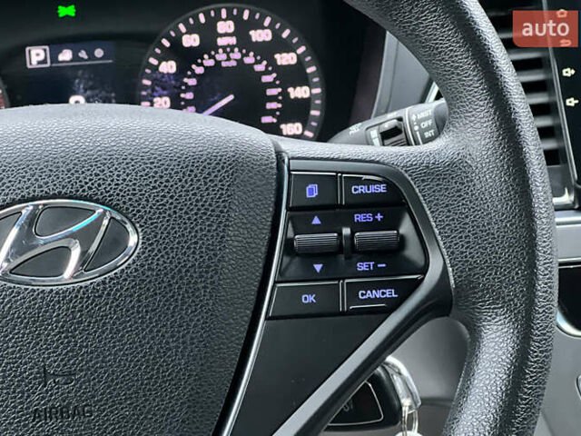 Белый Хендай Соната, объемом двигателя 2.36 л и пробегом 123 тыс. км за 9200 $, фото 12 на Automoto.ua