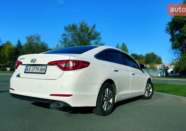 Хендай Соната 2016 в Днепре (Днепропетровске) на Automoto.ua Белый Хендай Соната, объемом двигателя 2 л и пробегом 412 тыс. км за 9999 $, фото 1 на Automoto.ua