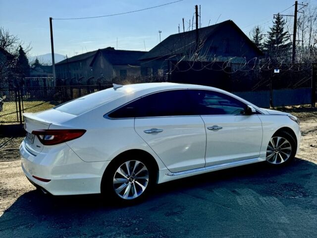 Белый Хендай Соната, объемом двигателя 2.4 л и пробегом 200 тыс. км за 9500 $, фото 1 на Automoto.ua
