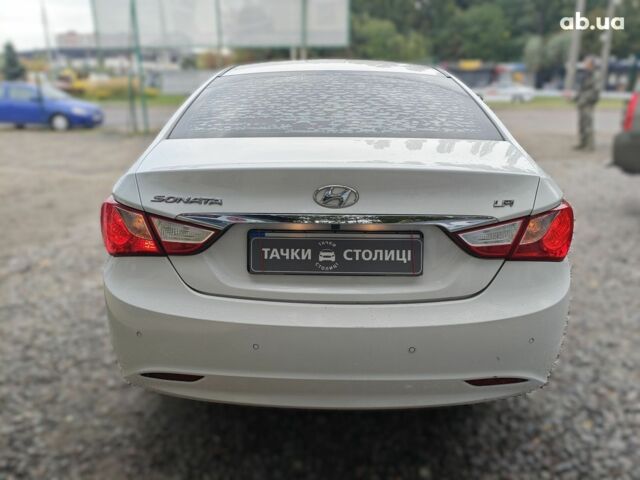 Білий Хендай Соната, об'ємом двигуна 2 л та пробігом 338 тис. км за 8500 $, фото 6 на Automoto.ua
