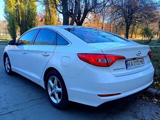 Білий Хендай Соната, об'ємом двигуна 2 л та пробігом 420 тис. км за 9500 $, фото 12 на Automoto.ua