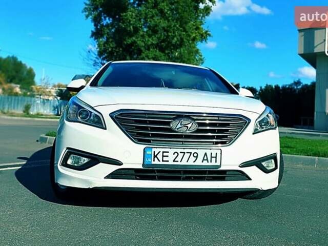 Хендай Соната 2016 в Днепре (Днепропетровске) на Automoto.ua Белый Хендай Соната, объемом двигателя 2 л и пробегом 412 тыс. км за 9999 $, фото 6 на Automoto.ua