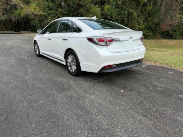 Білий Хендай Соната, об'ємом двигуна 2 л та пробігом 77 тис. км за 6800 $, фото 6 на Automoto.ua