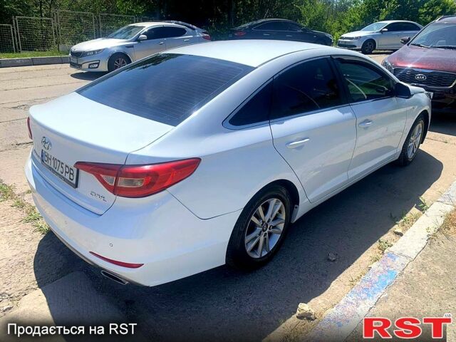 Білий Хендай Соната, об'ємом двигуна 2 л та пробігом 206 тис. км за 7500 $, фото 2 на Automoto.ua