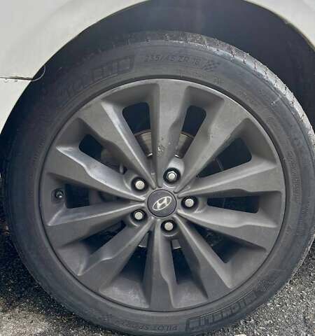 Білий Хендай Соната, об'ємом двигуна 2 л та пробігом 284 тис. км за 9299 $, фото 5 на Automoto.ua