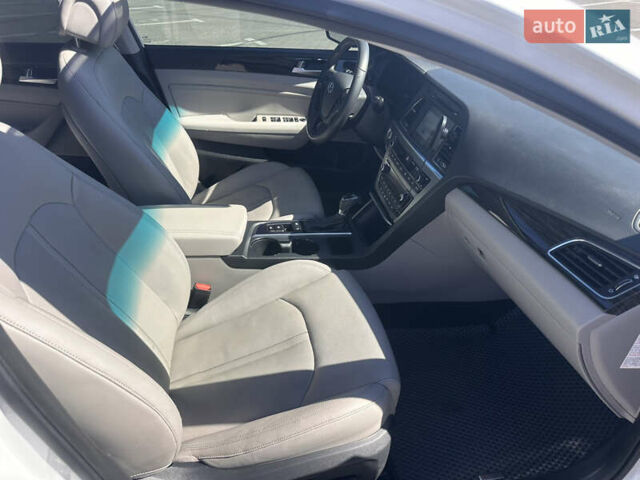 Белый Хендай Соната, объемом двигателя 2.36 л и пробегом 79 тыс. км за 17200 $, фото 29 на Automoto.ua