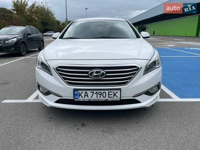 Білий Хендай Соната, об'ємом двигуна 2 л та пробігом 312 тис. км за 9300 $, фото 1 на Automoto.ua