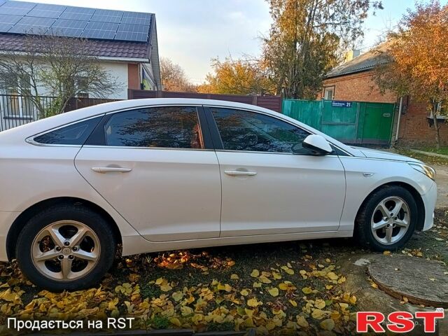 Білий Хендай Соната, об'ємом двигуна 2 л та пробігом 420 тис. км за 9500 $, фото 6 на Automoto.ua