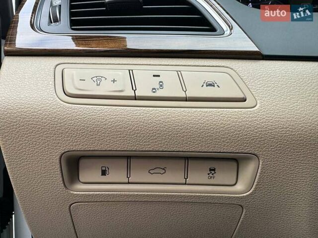 Белый Хендай Соната, объемом двигателя 2.36 л и пробегом 117 тыс. км за 12990 $, фото 14 на Automoto.ua