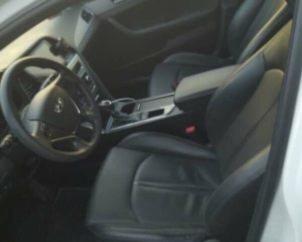 Білий Хендай Соната, об'ємом двигуна 2 л та пробігом 303 тис. км за 11500 $, фото 14 на Automoto.ua